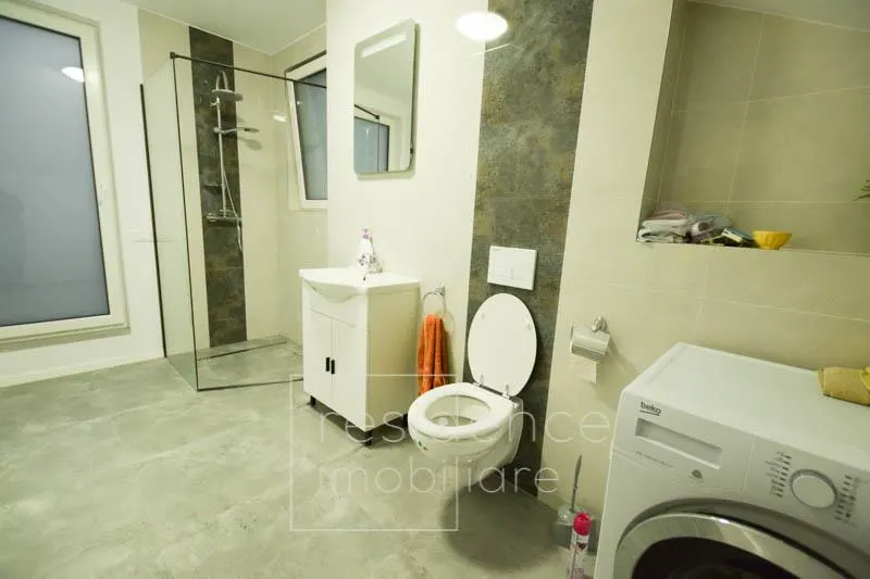 La cheie! Duplex Lux 5 camere, 191 mp in Europa, Curte 220 mp,Parcari - foto 18