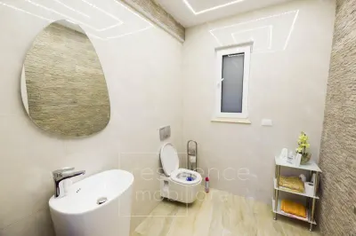La cheie! Duplex Lux 5 camere, 191 mp in Europa, Curte 220 mp,Parcari - foto 19