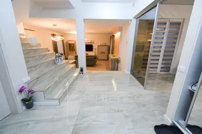 La cheie! Duplex Lux 5 camere, 191 mp in Europa, Curte 220 mp,Parcari - foto 20