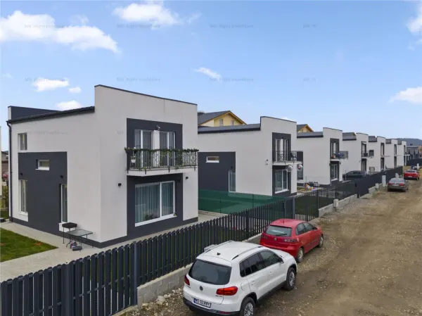Casă 4 camere Sânpetru - poza 1