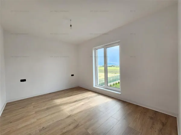 Casă 4 camere Sânpetru - poza 6