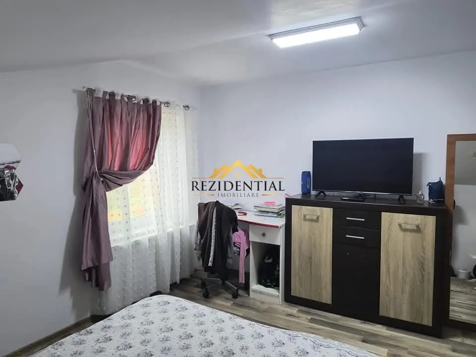 CASA CU ETAJ - CATAMARASTI - foto 5