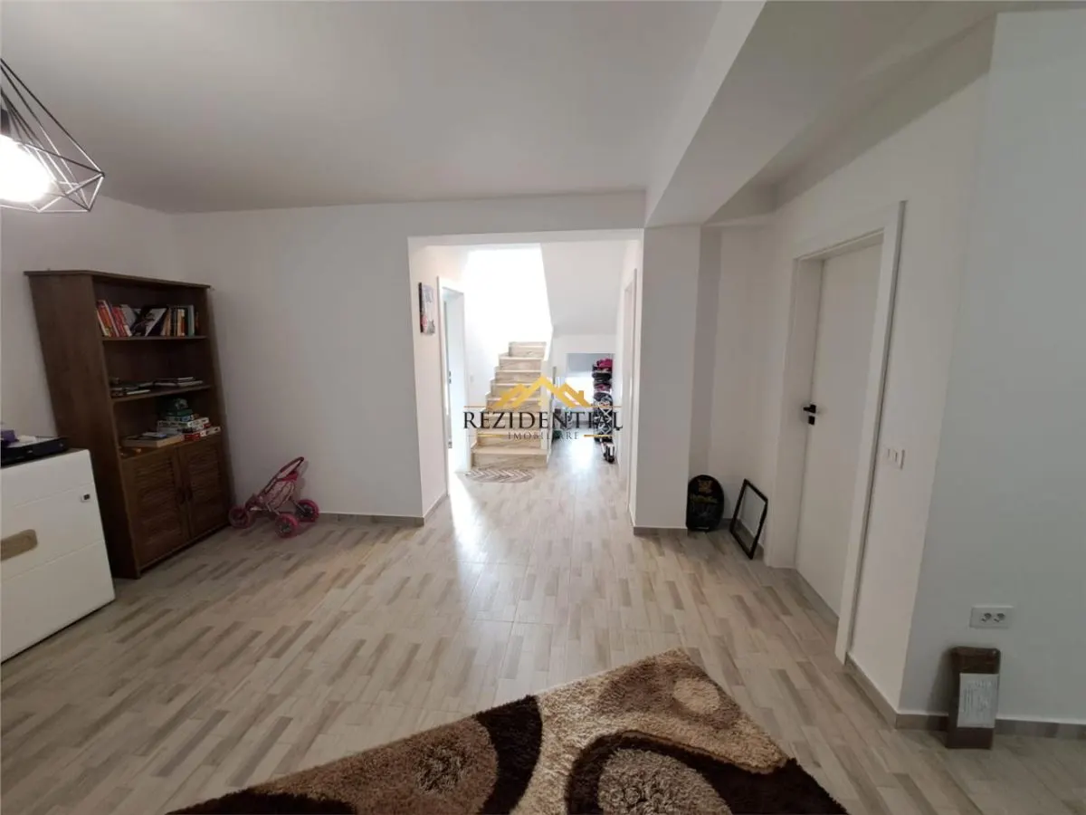 CASA CU ETAJ - BOTOSANI - foto 6