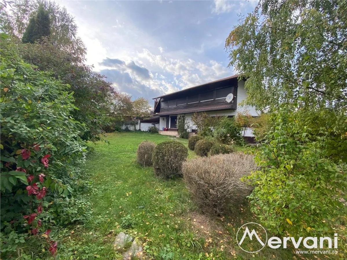 Vila de vânzare cu 4 camere în Breaza - foto 3