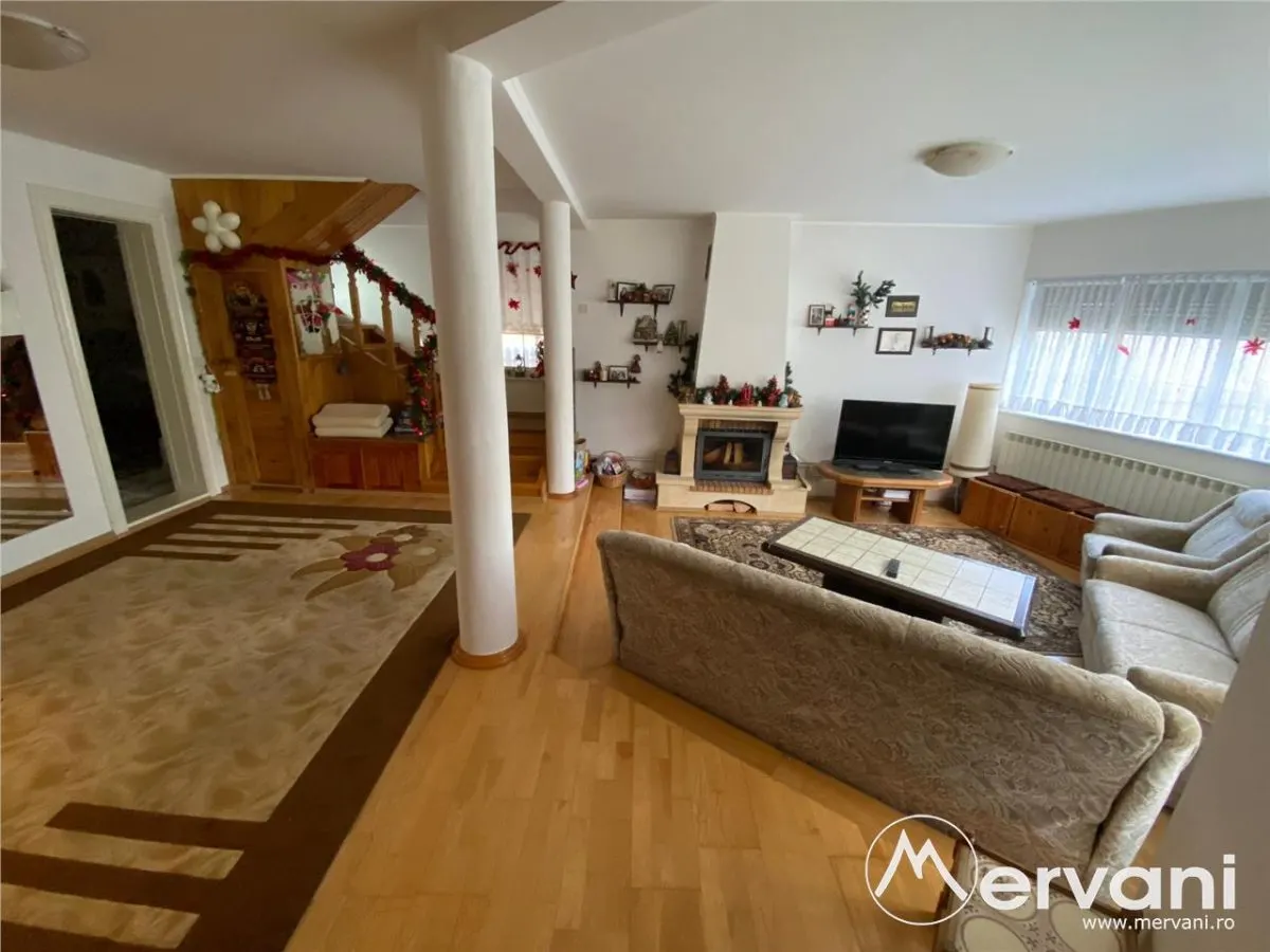 Vila de vânzare cu 4 camere în Breaza - foto 10