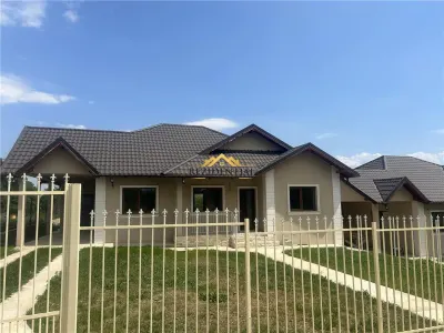 CASA SUPERBA - CERVICESTI (la doar 6 km de Botosani) - foto 3