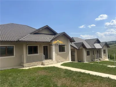 CASA SUPERBA - CERVICESTI (la doar 6 km de Botosani) - foto 4