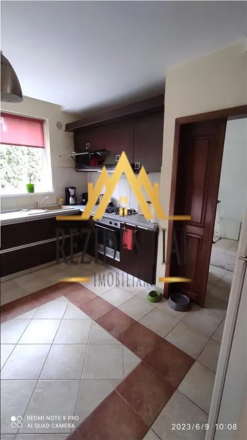 CASA CU ETAJ - LEBADA - foto 4