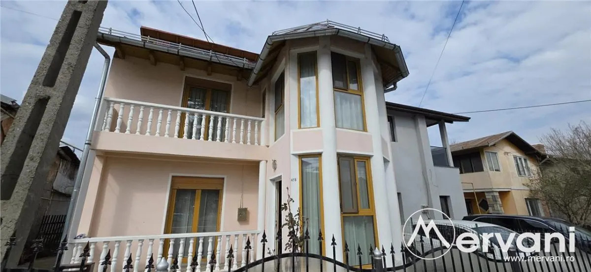 Casa de vanzare cu 3 camere in Poiana Campina - foto 1