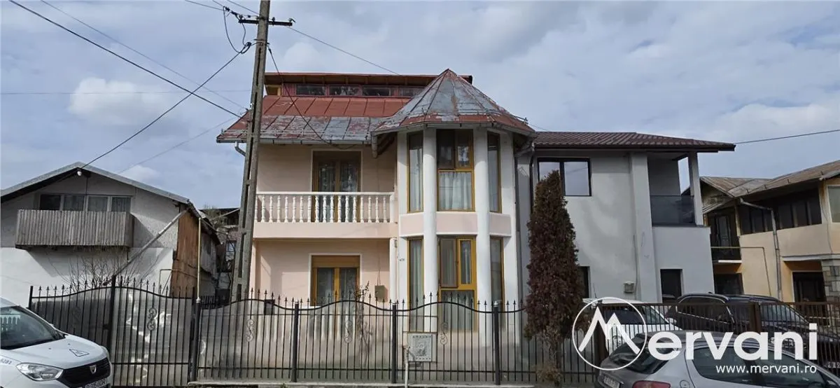 Casa de vanzare cu 3 camere in Poiana Campina - foto 3