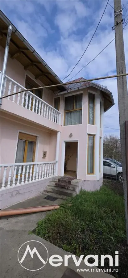 Casa de vanzare cu 3 camere in Poiana Campina - foto 4