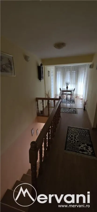 Casa de vanzare cu 3 camere in Poiana Campina - foto 6