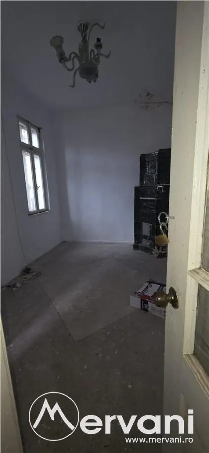 Apartament 6 camere in casa, Campina zona centrala - foto 12