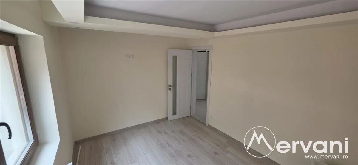 Apartament 2 camere, parter, de vanzare in Busteni - foto 3