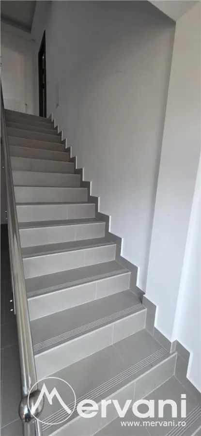 Apartament 2 camere, parter, de vanzare in Busteni - foto 6