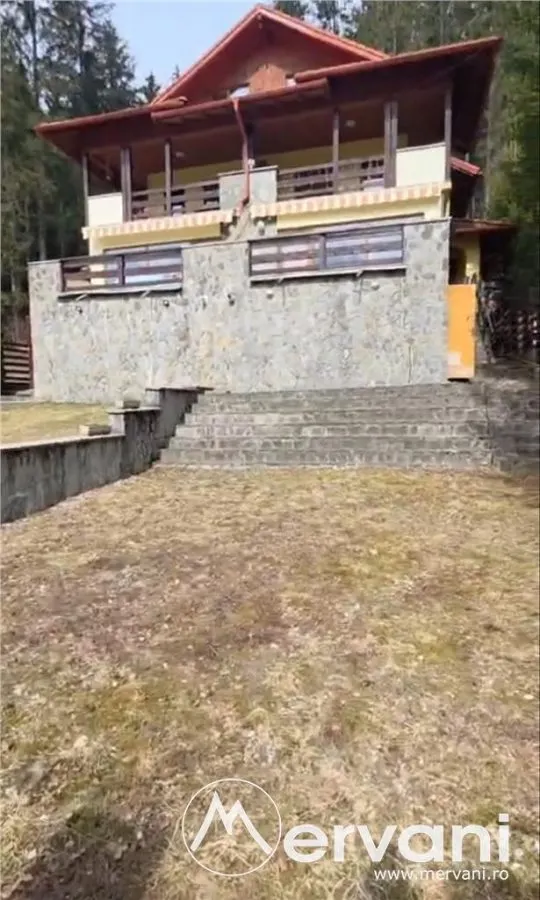 Vila duplex de vanzare cu 4 camere in Azuga - foto 2