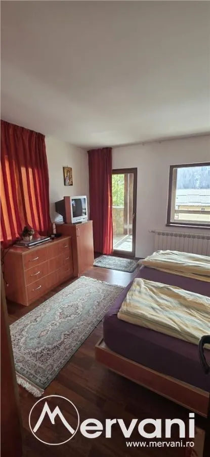 Vila duplex de vanzare cu 4 camere in Azuga - foto 18
