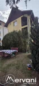 Pensiune de vânzare cu 8 camere in Busteni - foto 2