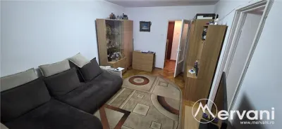 Apartament cu 3 camere de vanzare in Campina - Campina