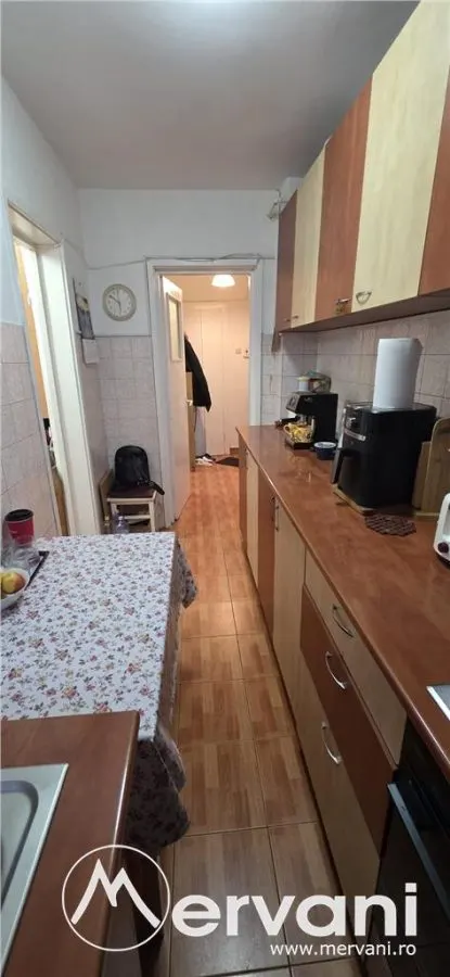 Apartament cu 3 camere de vanzare in Campina - foto 7