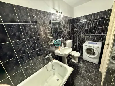 Apartament cu 2 camere de vanzare, decomandat, in Tudor str. Infratirii - foto 6