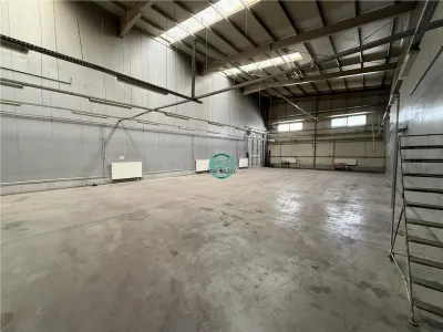 Hala de inchiriat de 6480 mp + 1280 mp Birouri la 650 m de PC House (Unirii) - foto 9