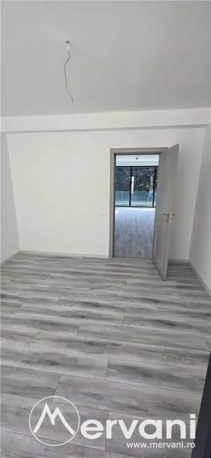 Apartament 3 camere de vânzare la Sinaia - foto 6