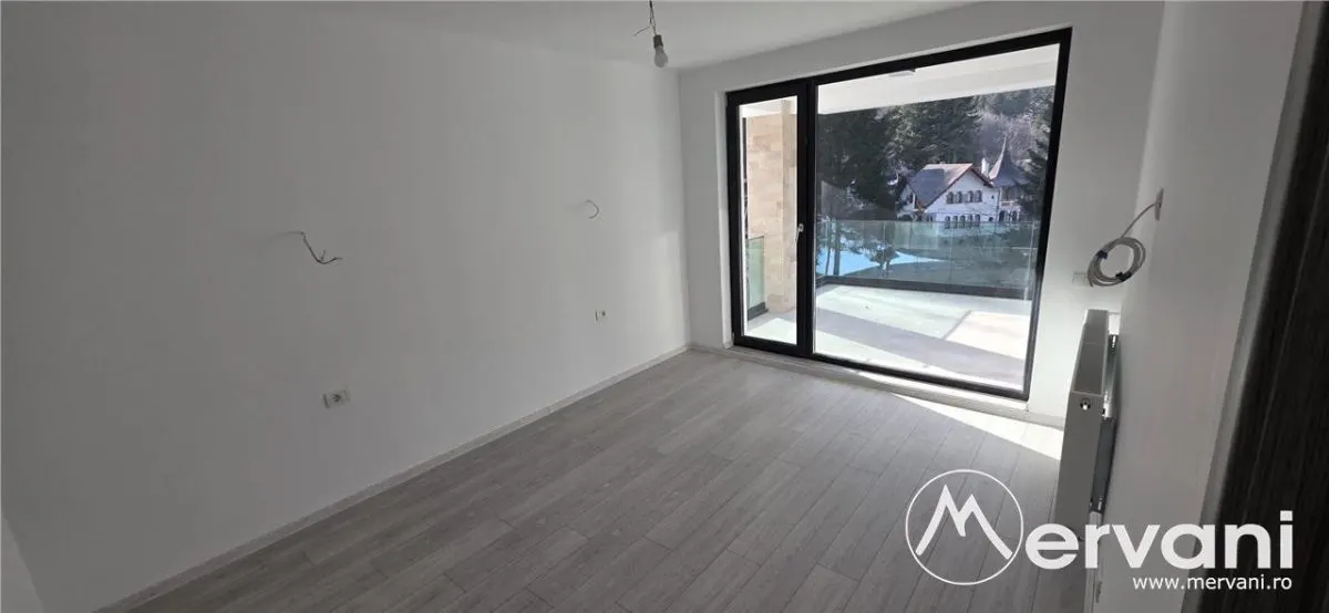 Apartament 3 camere de vânzare la Sinaia - foto 8