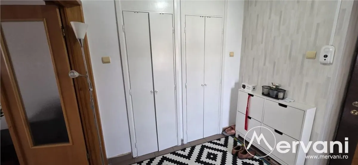 Apartamnet cu 2 cmere de vanzare in Campina - foto 3