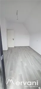 Vila de vanzare cu 4 camere in Brebu - foto 12