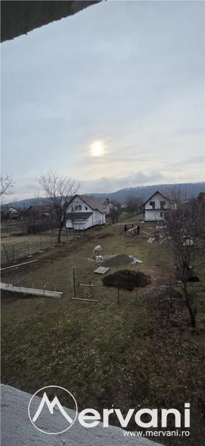 Vila de vanzare cu 4 camere in Brebu - foto 16