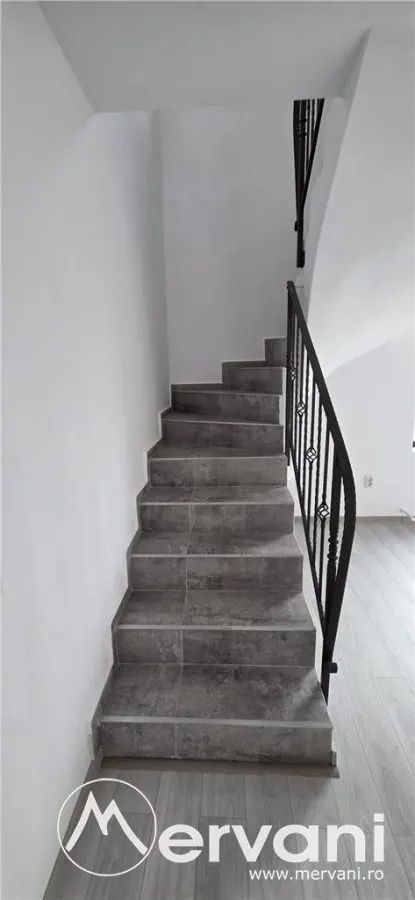 Vila de vanzare cu 4 camere in Brebu - foto 22