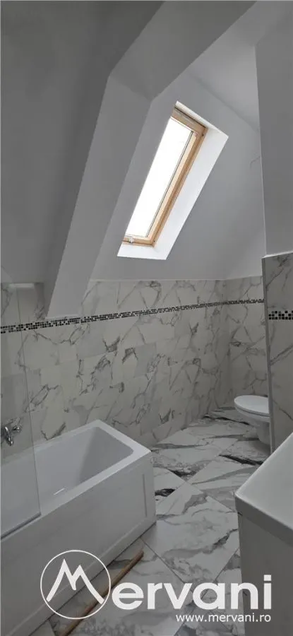 Vila de vanzare cu 4 camere in Brebu - foto 9