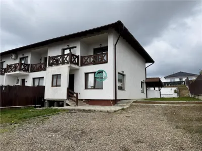Casa cu 4 camere de vanzare, moderna, teren 570 mp, in Unirii - foto 2