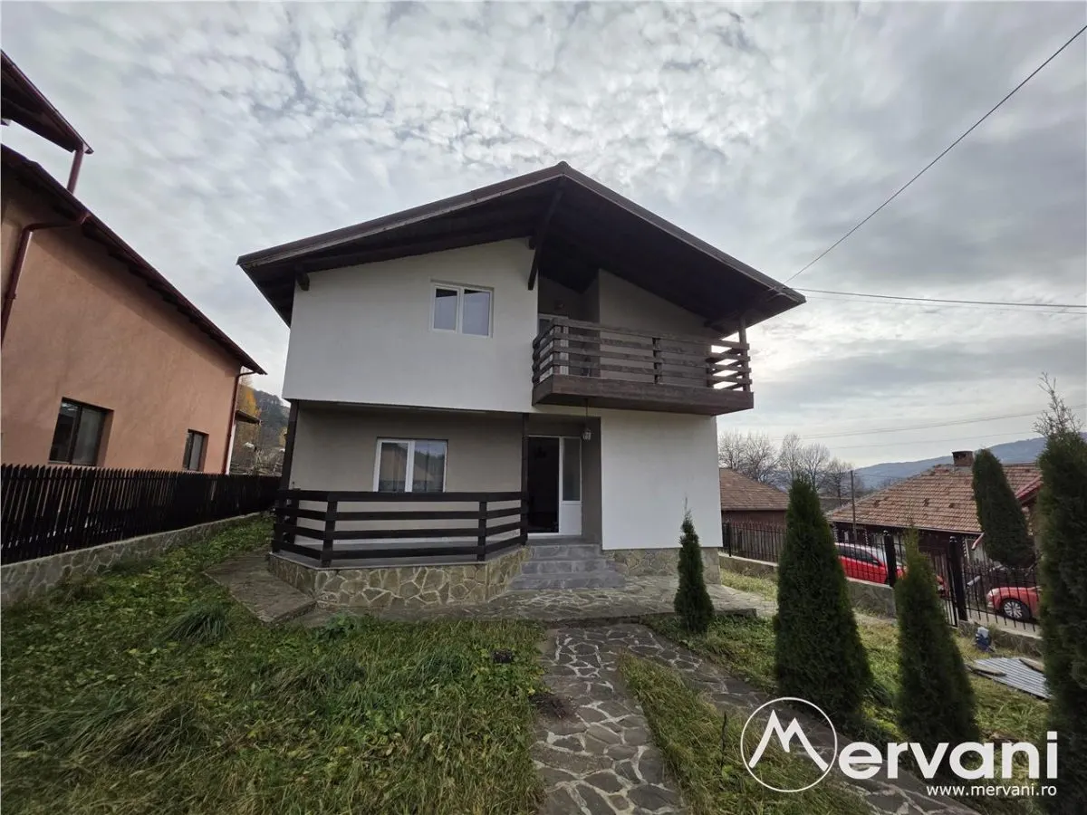 Vila de vacanta cu 4 camere de vanzare in Valea Doftanei - foto 1