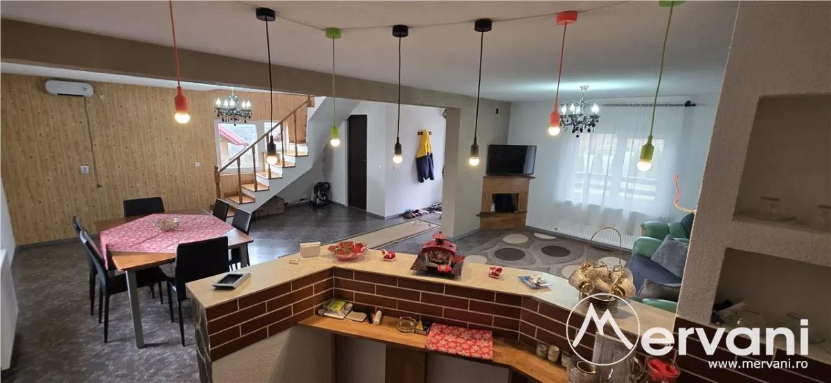Vila de vacanta cu 4 camere de vanzare in Valea Doftanei - foto 12