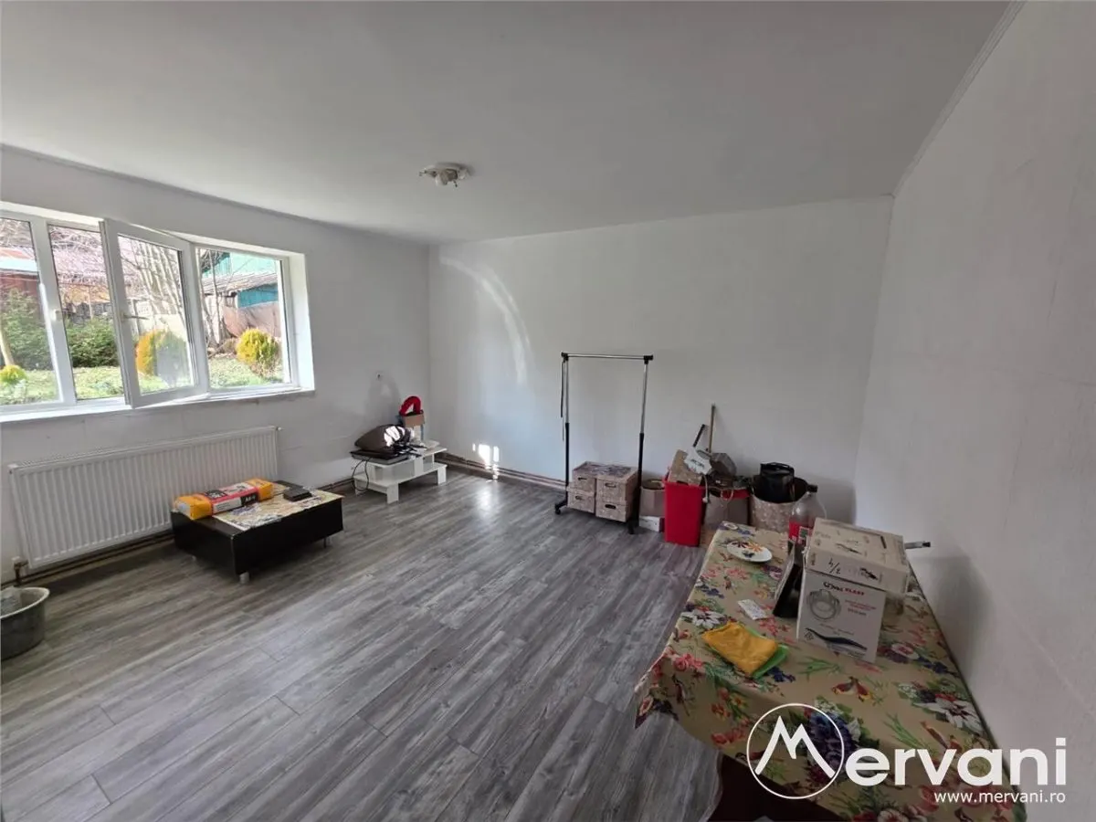 Apartament de vanzare cu 2 camere in Azuga - foto 1