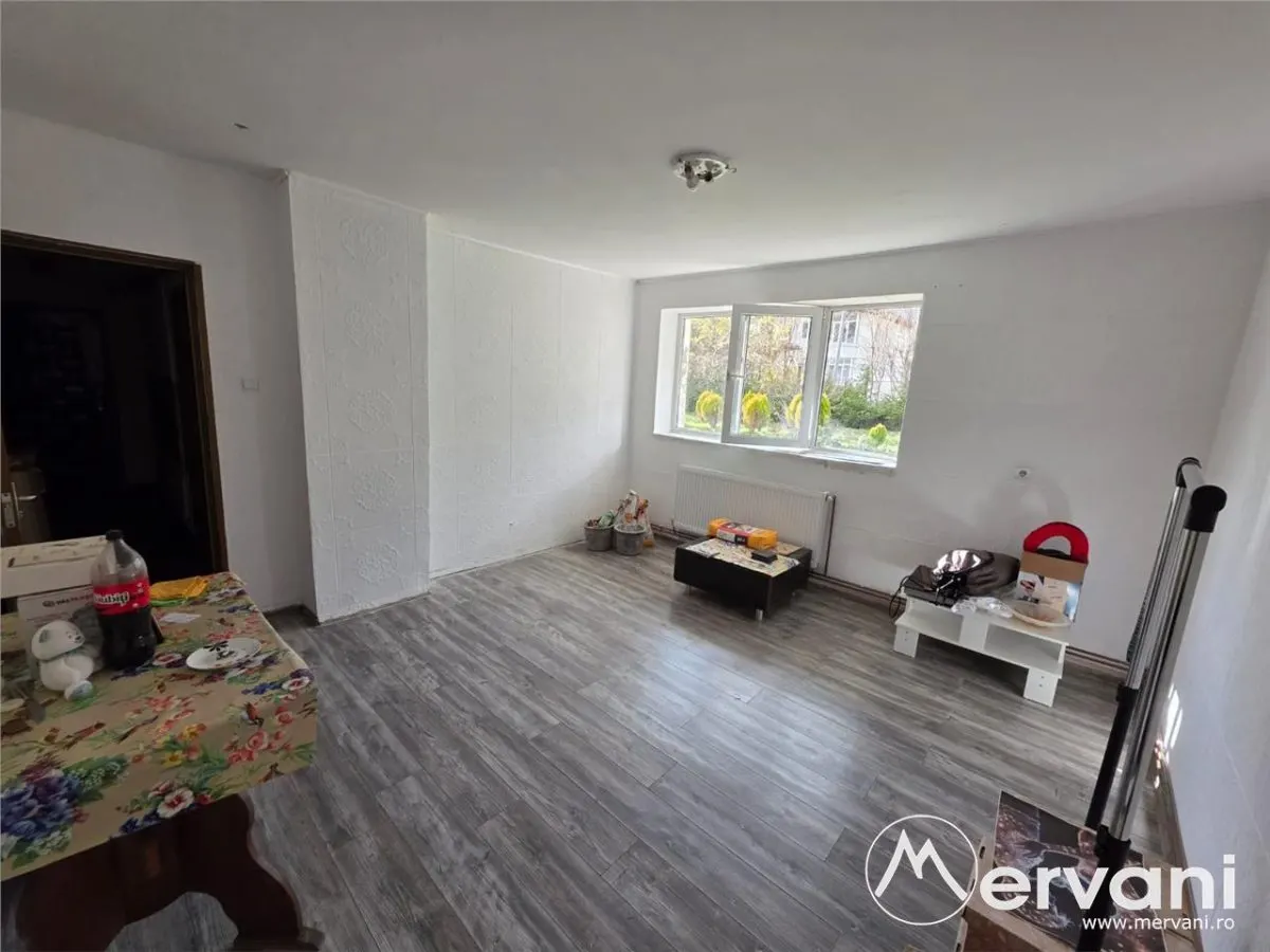 Apartament de vanzare cu 2 camere in Azuga - foto 2