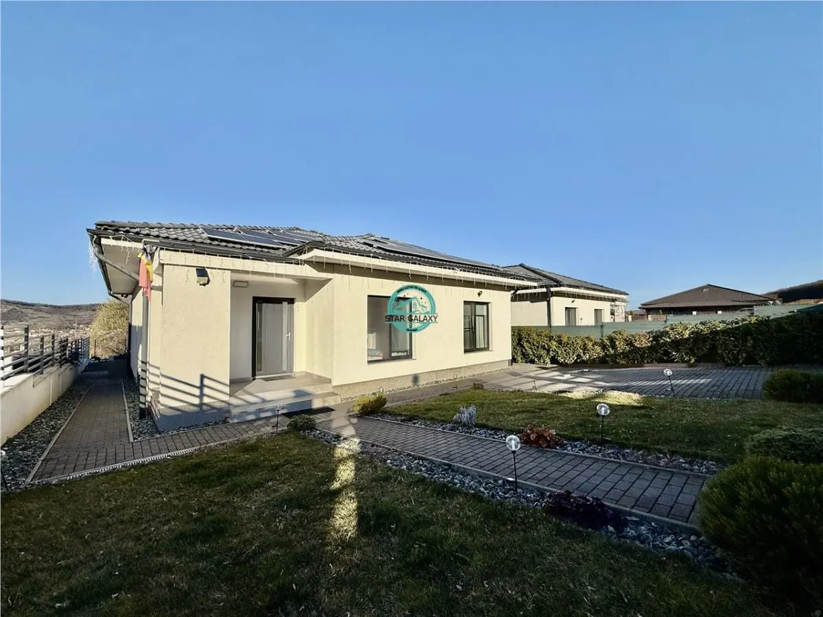 Casa cu 4 camere de vanzare, 120 mp utili si 550 mp teren in Corunca - foto 1