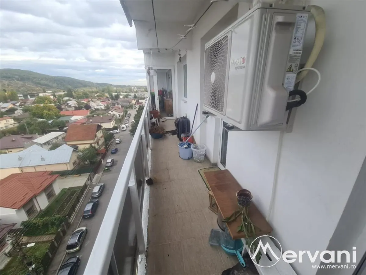 Apartament cu 3 camere de vanzare in Campina - Zona Cuza - foto 14
