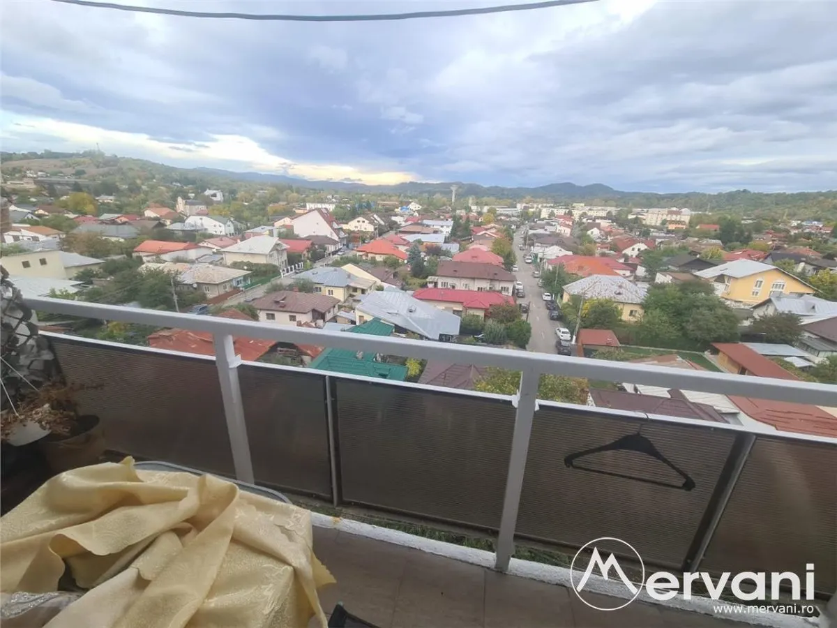 Apartament cu 3 camere de vanzare in Campina - Zona Cuza - foto 15