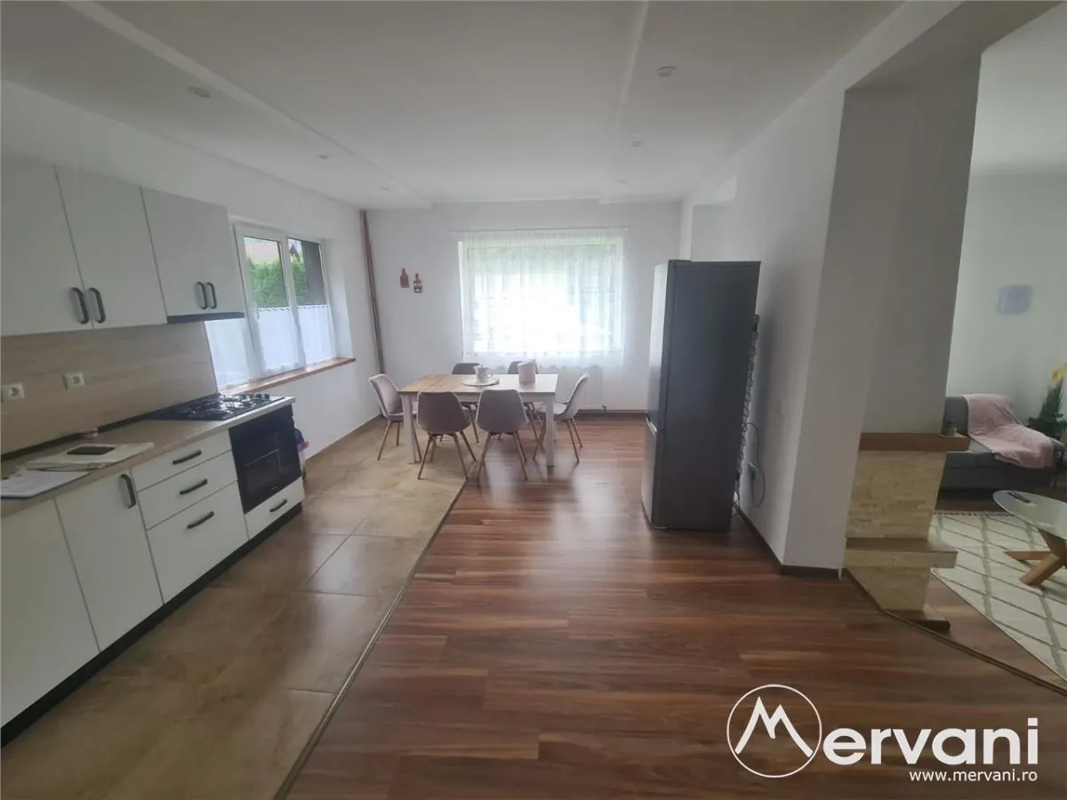Vila de vanzare in Busteni - Zona Piatra Arsa - foto 11