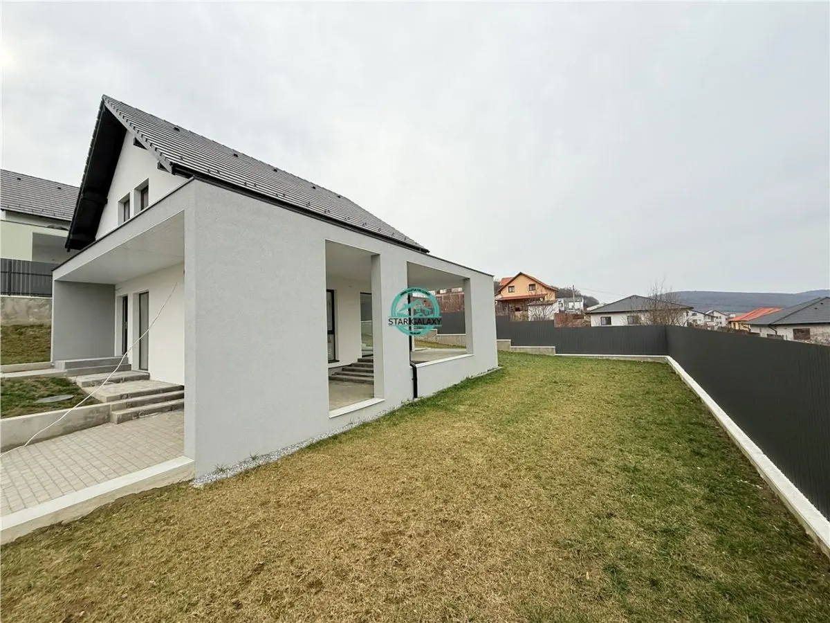 Vand casa cu 4 camere, 2 bai, suprafata utila 140 si teren 500 mp - foto 12