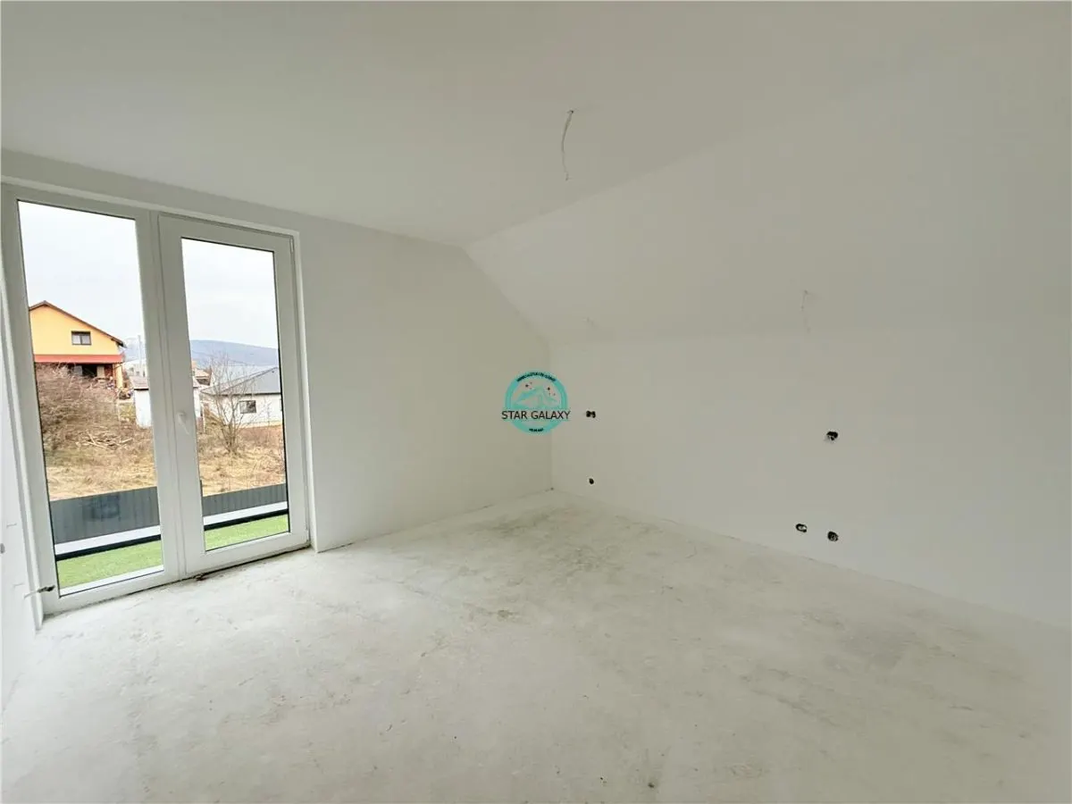 Vand casa cu 4 camere, 2 bai, suprafata utila 140 si teren 500 mp - foto 14