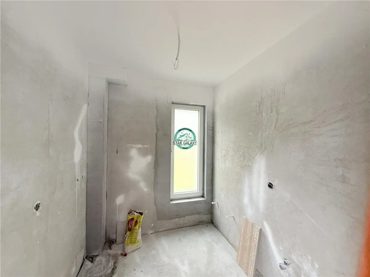 Vand casa cu 4 camere, 2 bai, suprafata utila 140 si teren 500 mp - foto 16