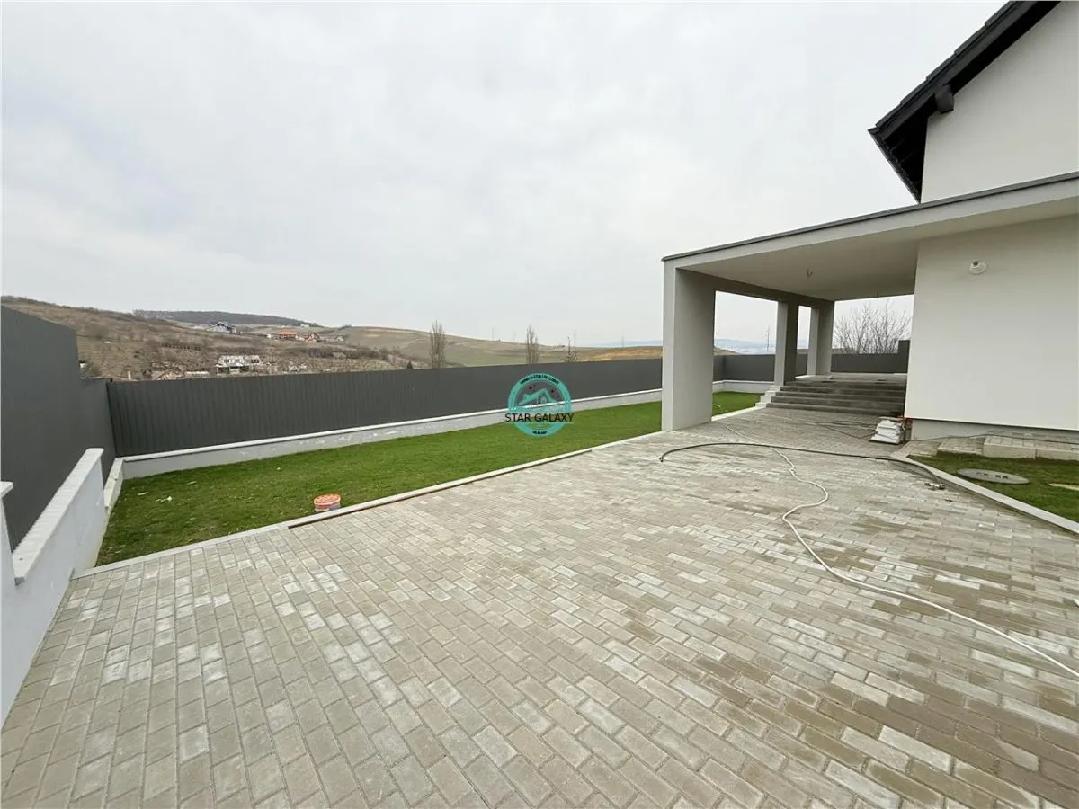 Vand casa cu 4 camere, 2 bai, suprafata utila 140 si teren 500 mp - foto 8