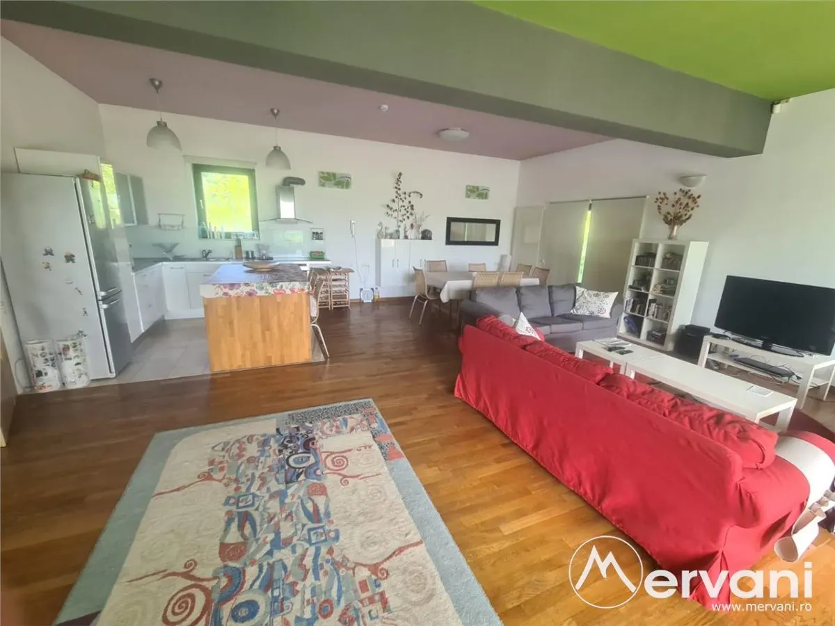 Vila de vanzare cu 6 camere in Cornu (teren 6.600 mp) - foto 5
