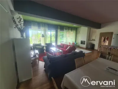 Vila de vanzare cu 6 camere in Cornu (teren 6.600 mp) - foto 6