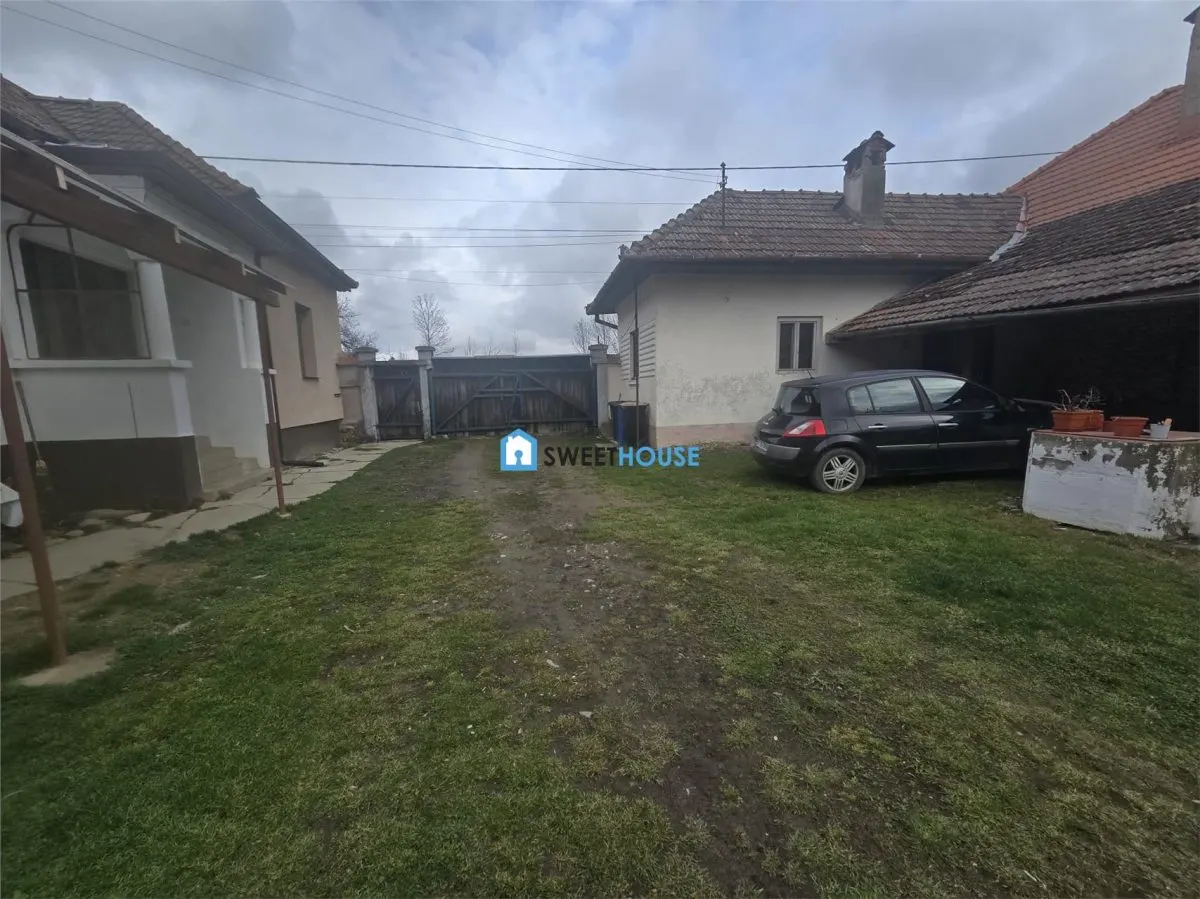 Spatiu Liniste si Libertate la poalele Muntilor - foto 5