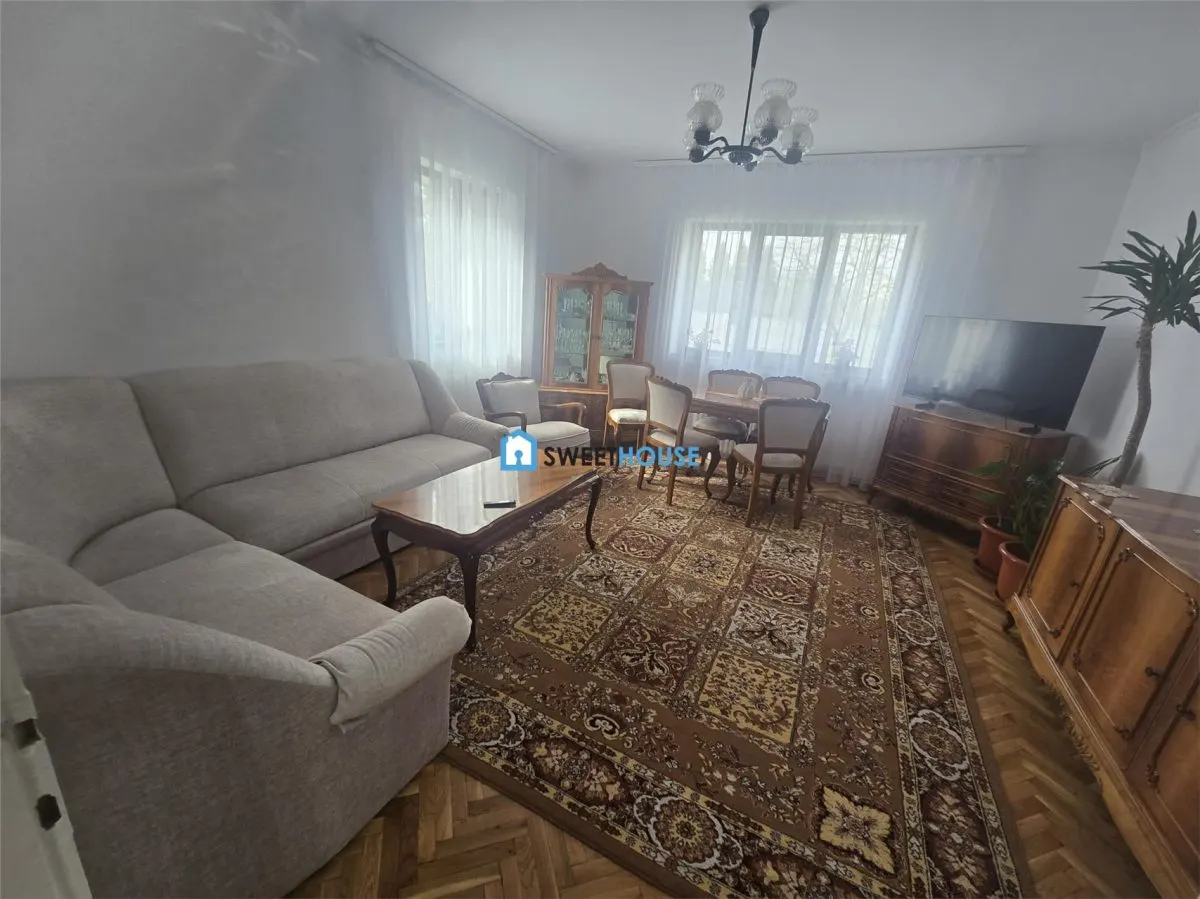 Casa cu 3 camere Str Negoiu Fagaras - foto 1
